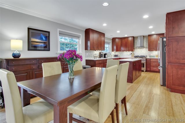 1411 Yorktown Lane, Bartlesville, OK 74006