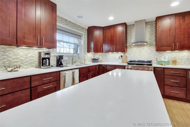 1411 Yorktown Lane, Bartlesville, OK 74006