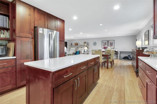 1411 Yorktown Lane, Bartlesville, OK 74006