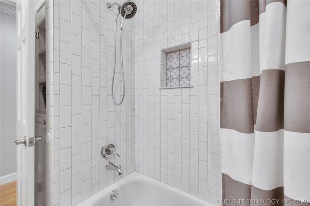 1411 Yorktown Lane, Bartlesville, OK 74006