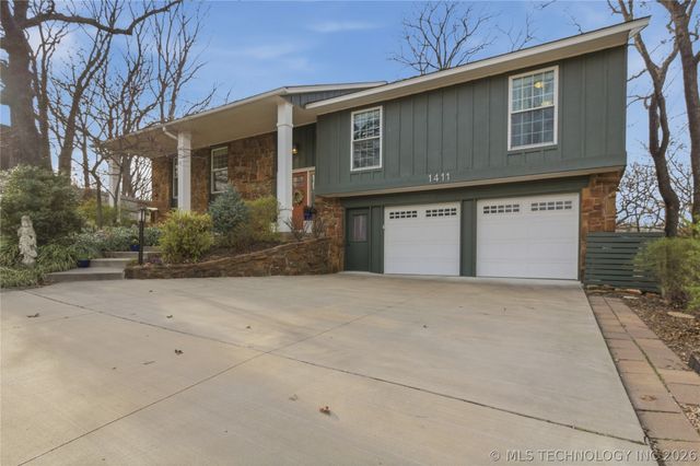 1411 Yorktown Lane, Bartlesville, OK 74006