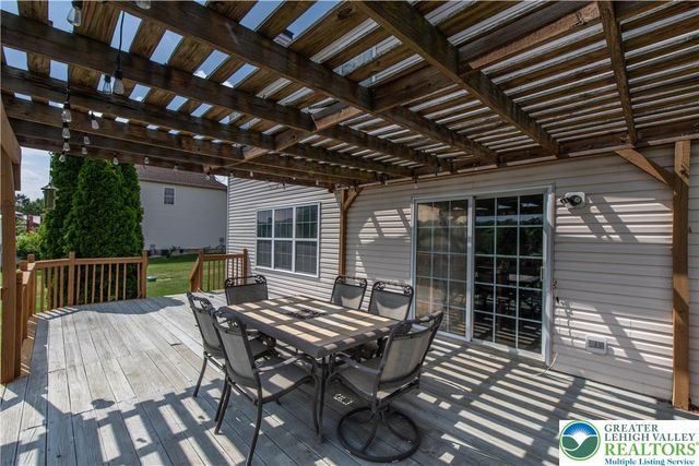 4325 Crosswinds Drive, Easton, PA 18045