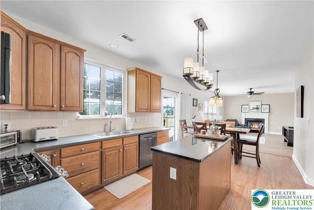 4325 Crosswinds Drive, Easton, PA 18045