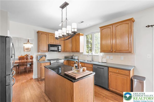 4325 Crosswinds Drive, Easton, PA 18045