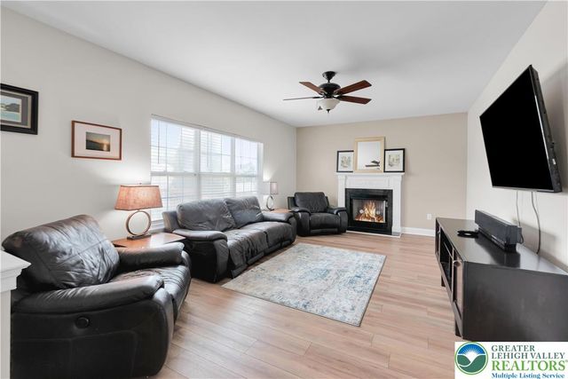 4325 Crosswinds Drive, Easton, PA 18045