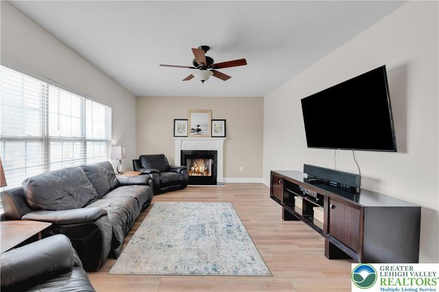 4325 Crosswinds Drive, Easton, PA 18045