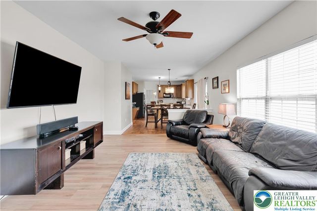 4325 Crosswinds Drive, Easton, PA 18045