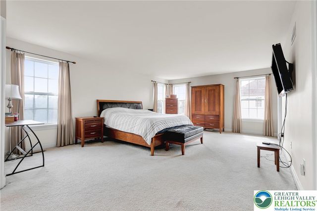 4325 Crosswinds Drive, Easton, PA 18045