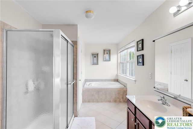4325 Crosswinds Drive, Easton, PA 18045