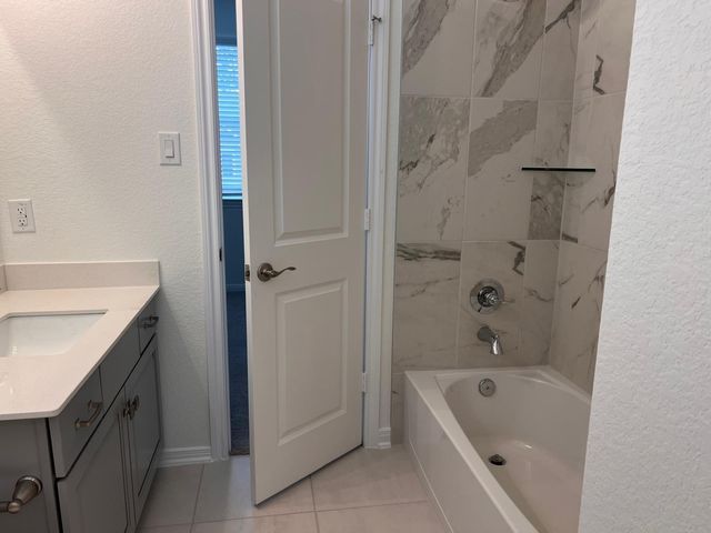 126 W Coralburst Loop, Montgomery, TX 77316