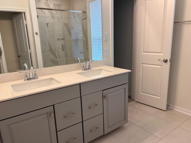 126 W Coralburst Loop, Montgomery, TX 77316