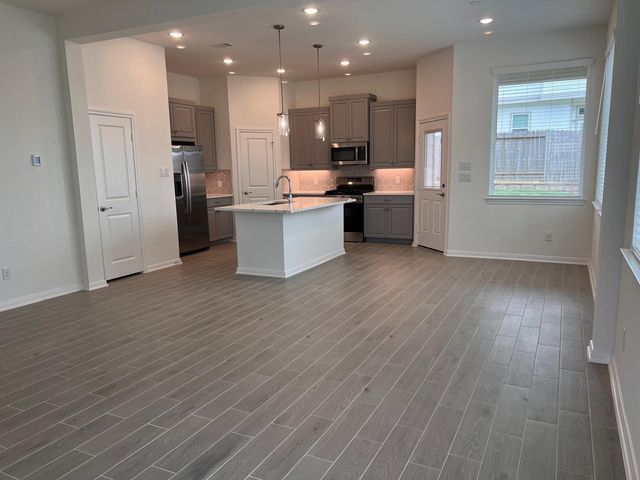 126 W Coralburst Loop, Montgomery, TX 77316