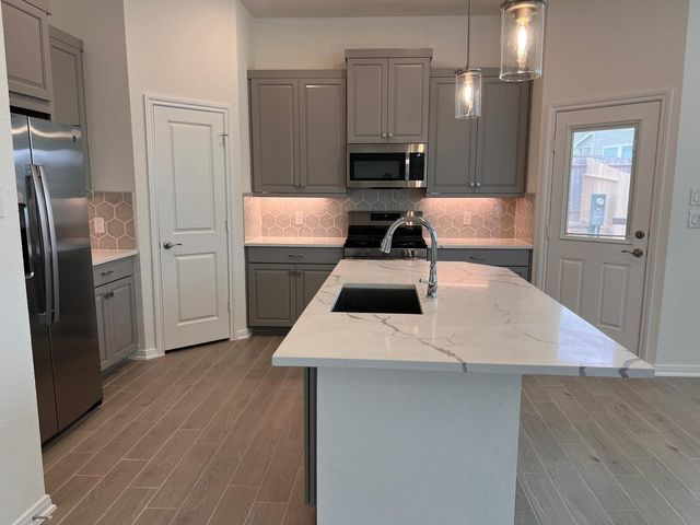 126 W Coralburst Loop, Montgomery, TX 77316