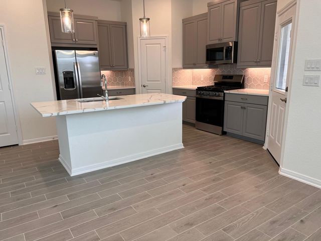 126 W Coralburst Loop, Montgomery, TX 77316