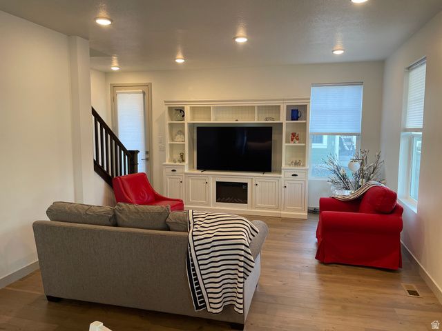 6763 W MEADOW GRASS DR, South Jordan, UT 84009