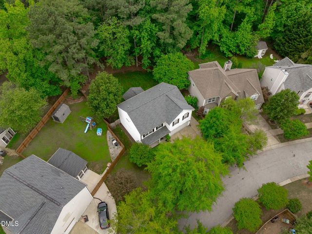 629 Texanna Way, Holly Springs, NC 27540