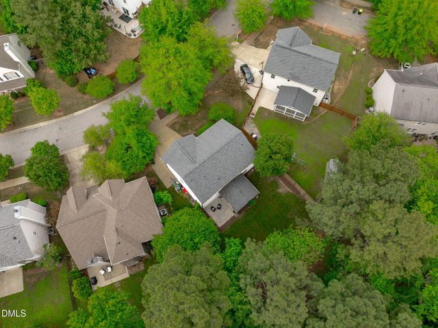 629 Texanna Way, Holly Springs, NC 27540