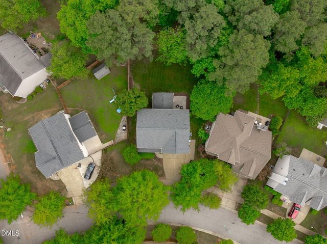 629 Texanna Way, Holly Springs, NC 27540