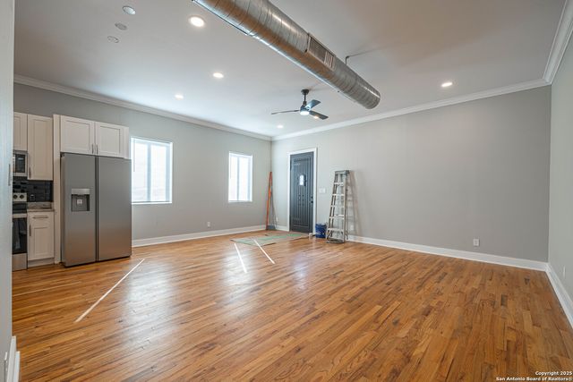 118 CLARK AVE, San Antonio, TX 78203