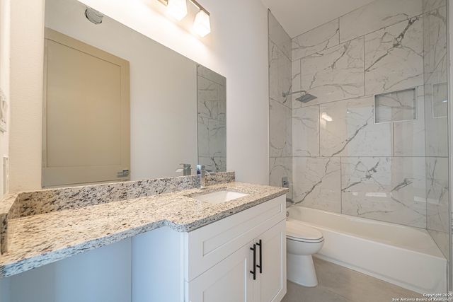 118 CLARK AVE, San Antonio, TX 78203