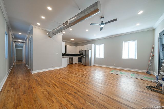 118 CLARK AVE, San Antonio, TX 78203