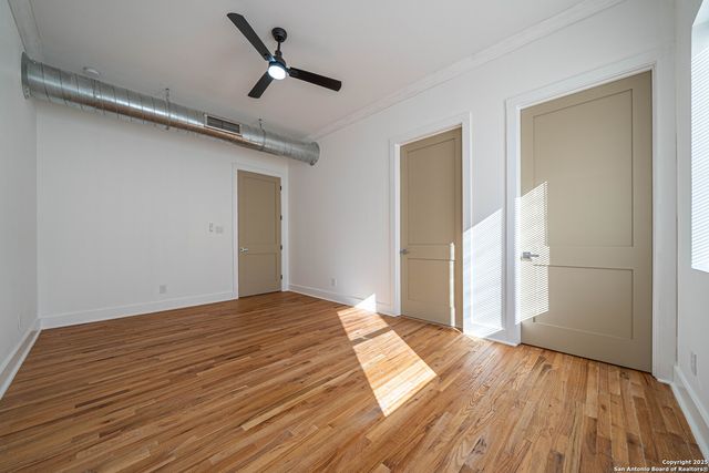 118 CLARK AVE, San Antonio, TX 78203