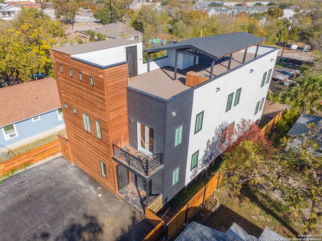 118 CLARK AVE, San Antonio, TX 78203