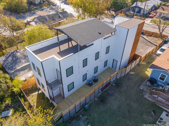 118 CLARK AVE, San Antonio, TX 78203