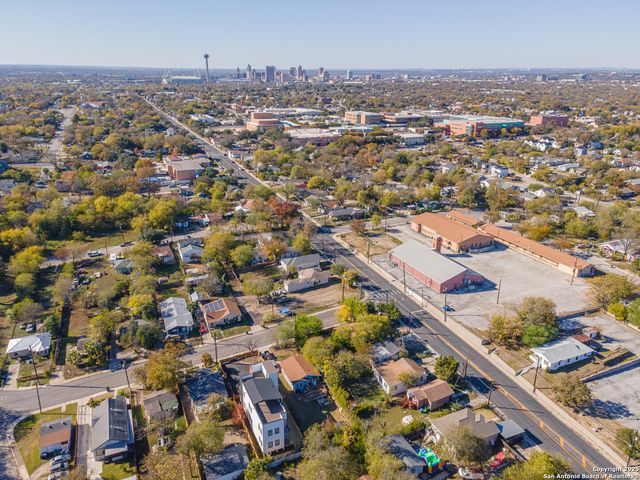 118 CLARK AVE, San Antonio, TX 78203