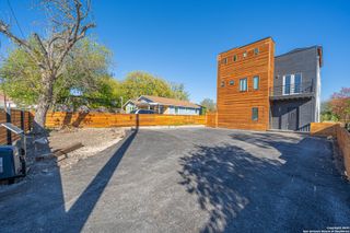 118 CLARK AVE, San Antonio, TX 78203