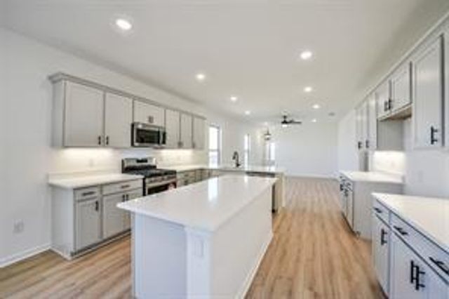 40704 Pessi Road, Magnolia, TX 77354