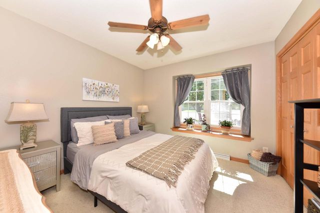 1300 Goldcrest COURT, West Bend, WI 53095