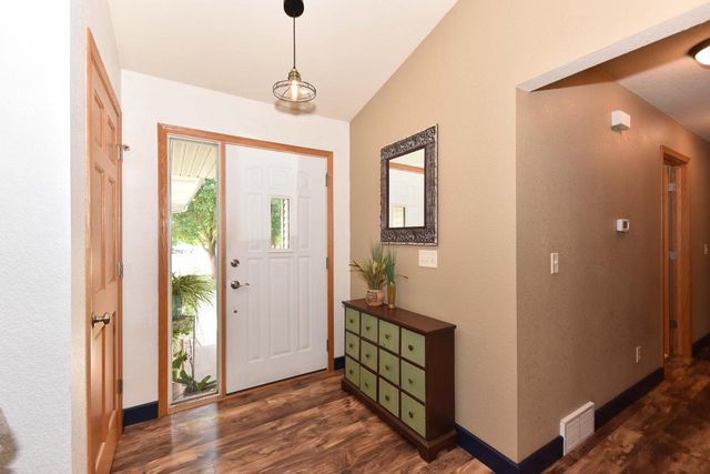 1300 Goldcrest COURT, West Bend, WI 53095