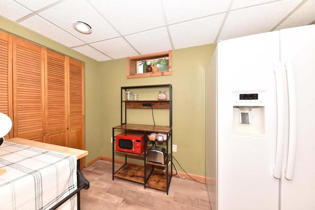 1300 Goldcrest COURT, West Bend, WI 53095