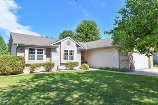 1300 Goldcrest COURT, West Bend, WI 53095
