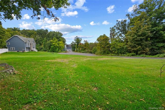 28 Beaverbrook Road, New Windsor, NY 12553