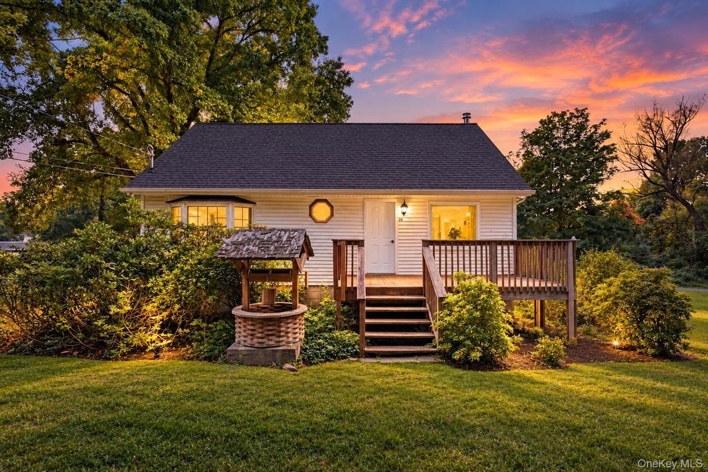 28 Beaverbrook Road, New Windsor, NY 12553 — exterior