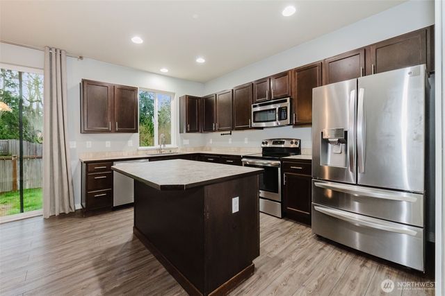 3675 Halsey Lane, Bremerton, WA 98310