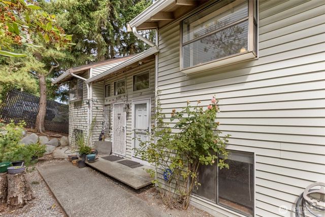 15625 42nd Avenue S #C12, Tukwila, WA 98188