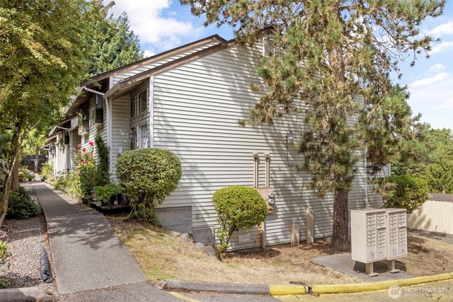 15625 42nd Avenue S #C12, Tukwila, WA 98188