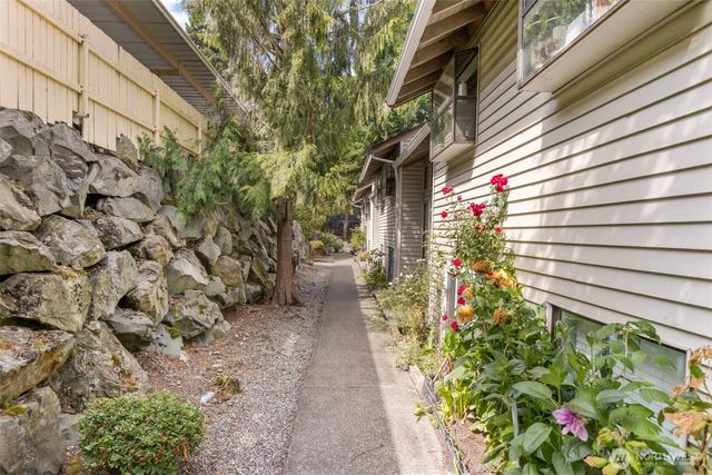 15625 42nd Avenue S #C12, Tukwila, WA 98188