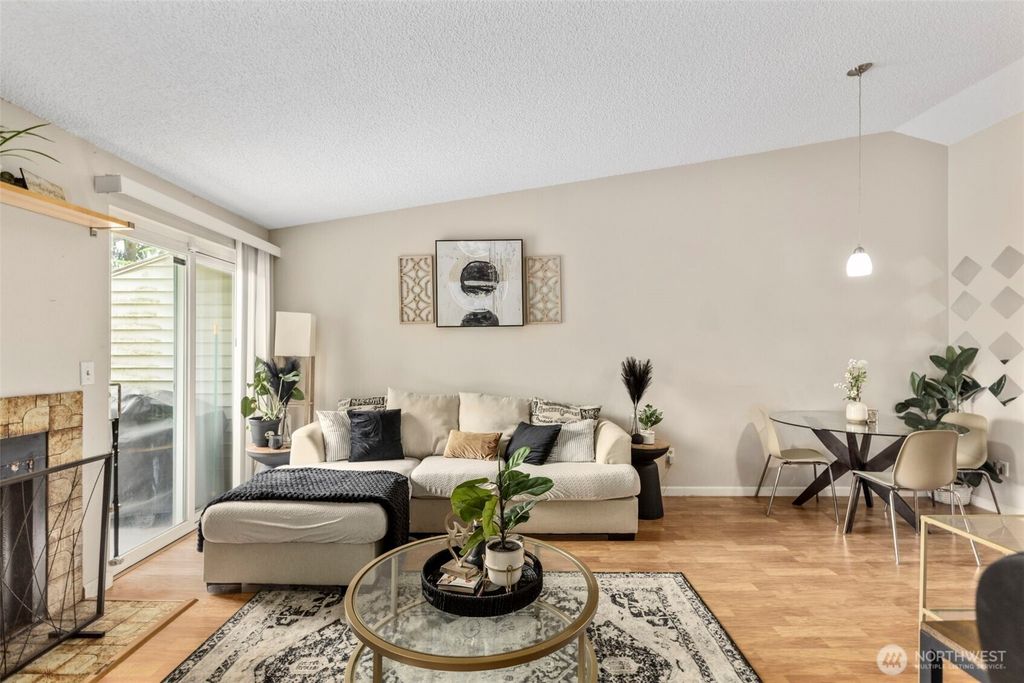15625 42nd Avenue S #C12, Tukwila, WA 98188
