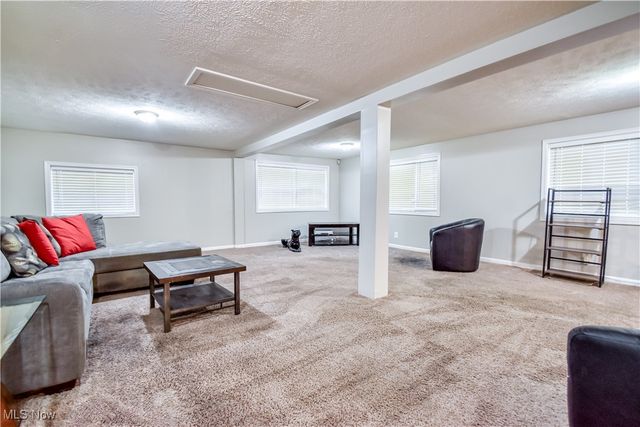 37309 Sharpe Avenue, Willoughby, OH 44094