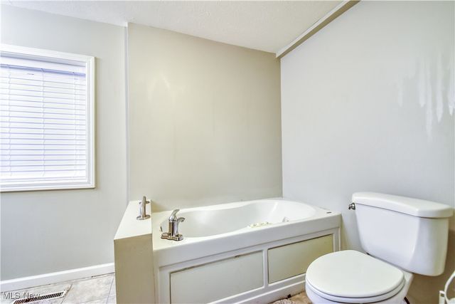 37309 Sharpe Avenue, Willoughby, OH 44094