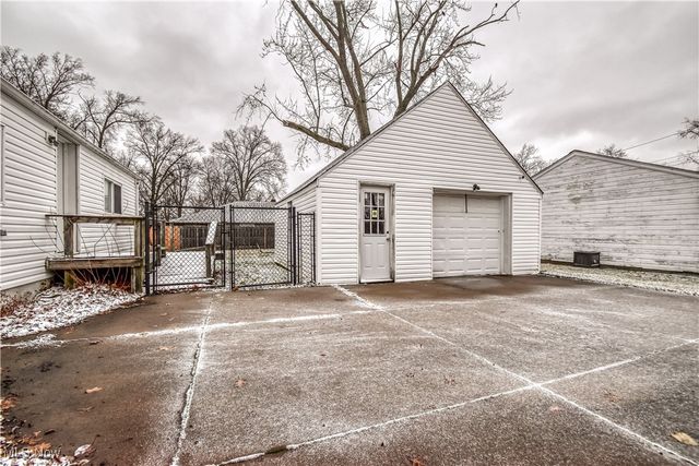 37309 Sharpe Avenue, Willoughby, OH 44094