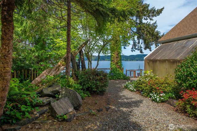 14103 E State Route 106, Belfair, WA 98528