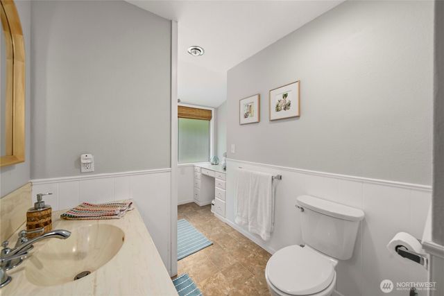 14103 E State Route 106, Belfair, WA 98528