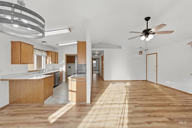 1100 Burnett Drive 228 A, Nampa, ID 83651