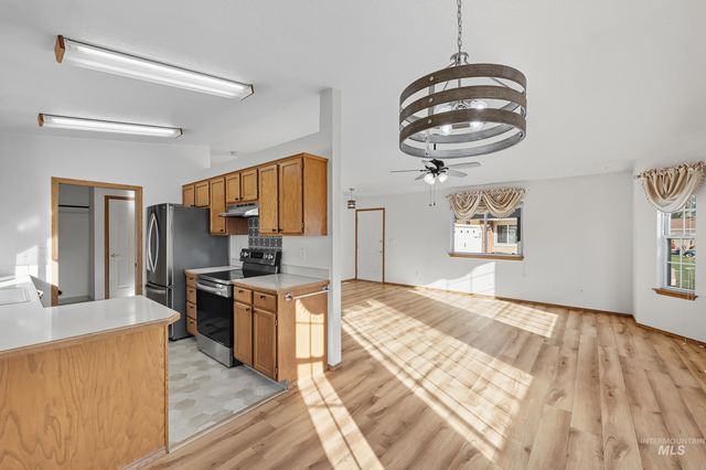 1100 Burnett Drive 228 A, Nampa, ID 83651