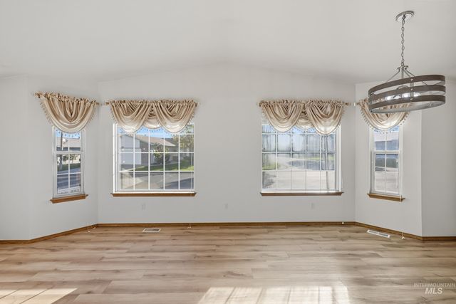 1100 Burnett Drive 228 A, Nampa, ID 83651